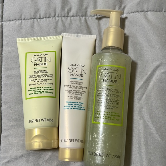 New with tag mary kay satin hands - Picture 3 of 3